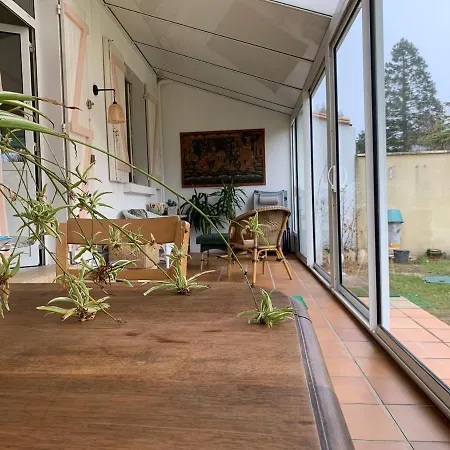 La Maison Des Jardins בית נופש Naujac-sur-Mer